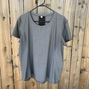 Lucy workout t-shirt